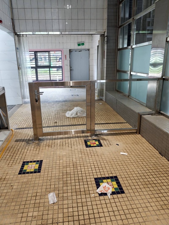 玻璃柵門柵欄安裝
